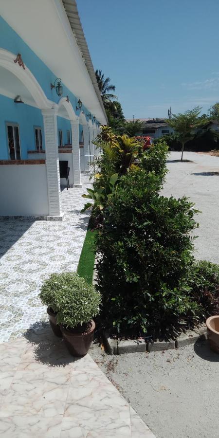 Mazza Nur Motel Pantai Cenang  Exterior photo
