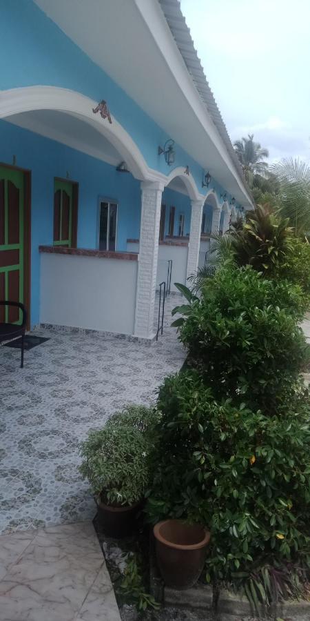 Mazza Nur Motel Pantai Cenang  Exterior photo